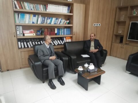 دیدار سرپرست بهزیستی قم با مدیر کل امور مالیاتی استان