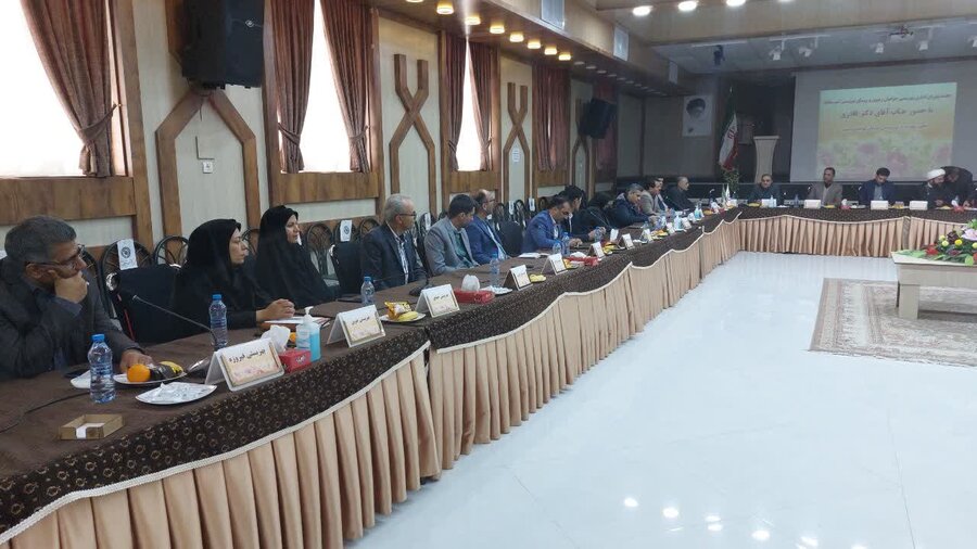 جلسه شورای اداری بهزیستی خراسان رضوی در خلیل آباد در حال برگزاری است
