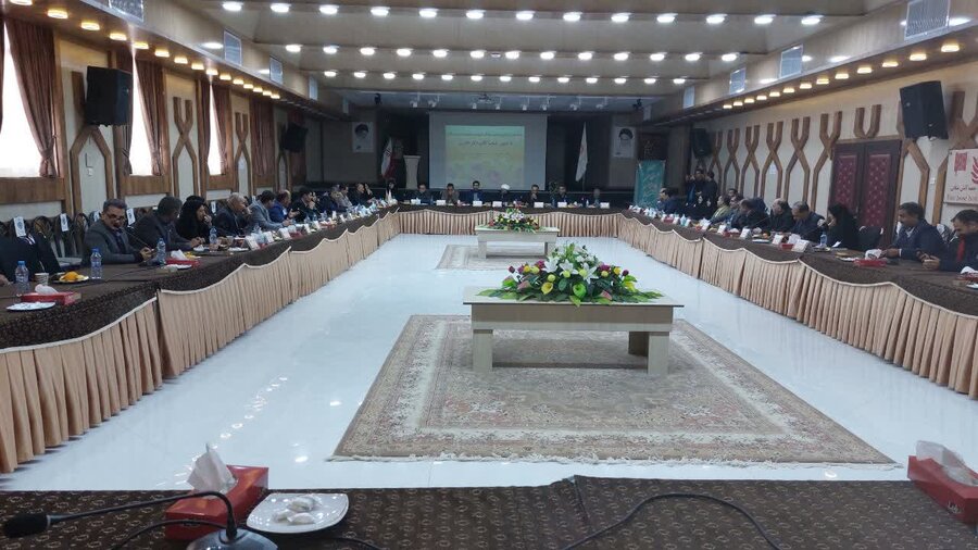 جلسه شورای اداری بهزیستی خراسان رضوی در خلیل آباد در حال برگزاری است 