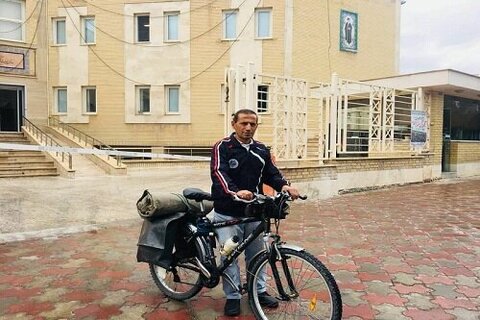 دوچرخه سوار آملی ، حامل پیام صلح و دوستی به استان هرمزگان رسید