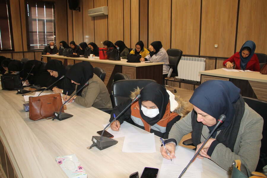 برگزاری آزمون دستورالعمل های جمع حمایتی دفتر توانمند سازی زنان وخانواده ویژه مددکاران مراکز مثبت زندگی در سطح استان 