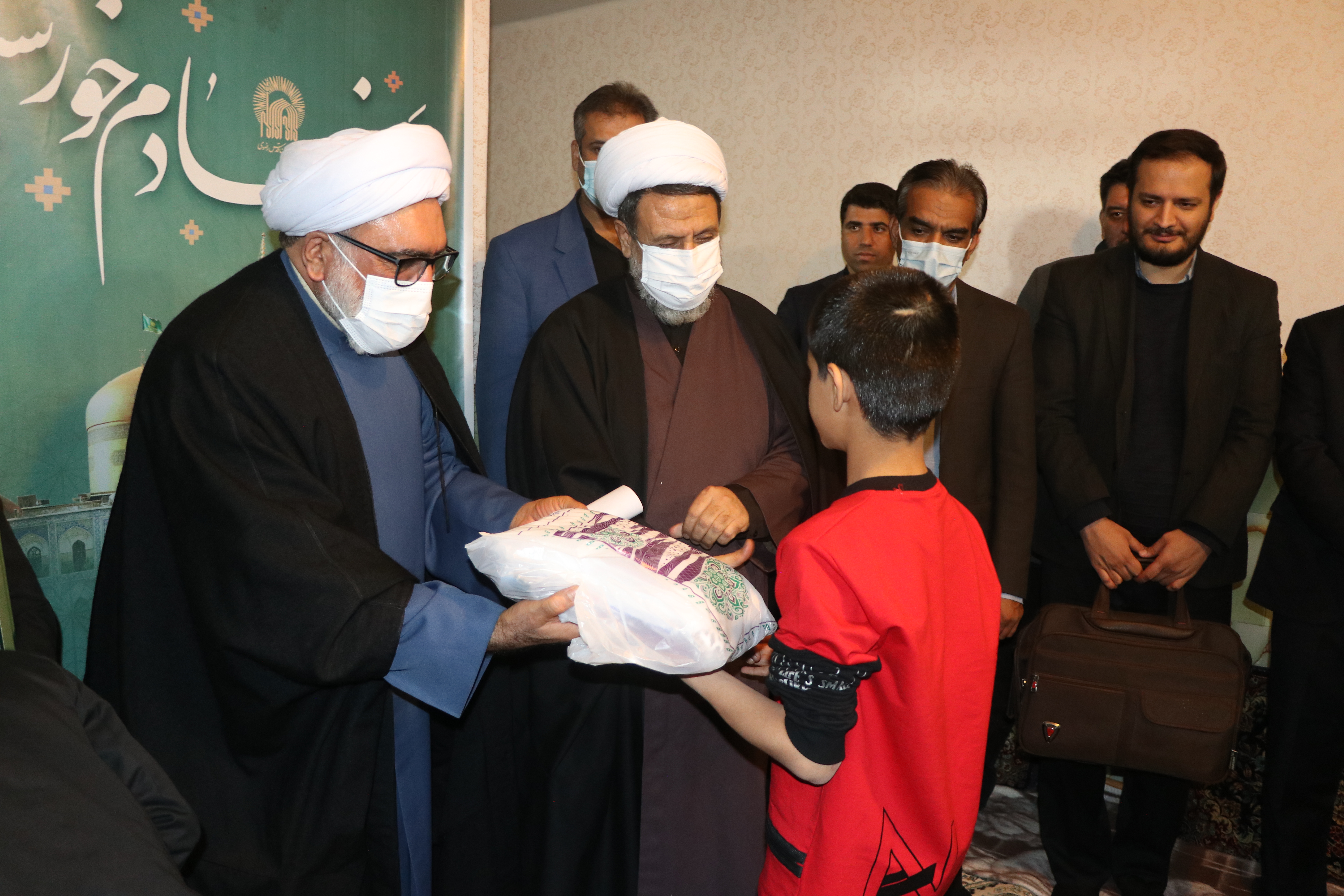 بازدید تولیت آستان قدس رضوی از مرکزنگهداری از کودکان بهزیستی استان کرمان
