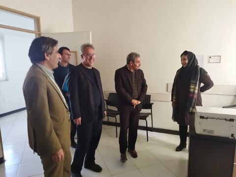 مدیرکل بهزیستی کردستان از اداره بهزیستی شهرستان سنندج بازدید کرد