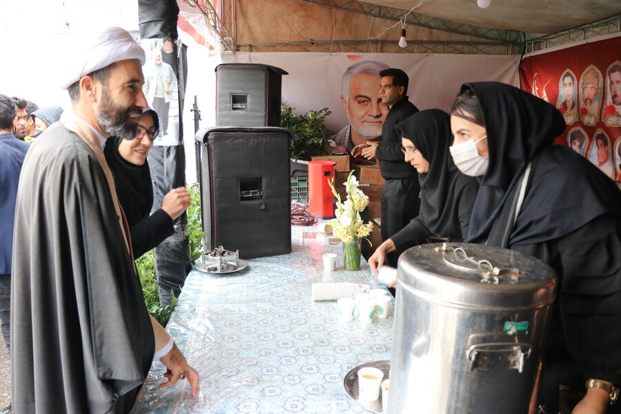 دیدار مدیرکل فرهنگی بهزیستی کشور با فرزندان مستقر در موکب شهدای بهزیستی کرمان