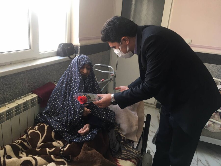 گزارش تصویری| مدیر کل بهزیستی با مادران خانه سالمندان "مهر هیدج" دیدار کرد