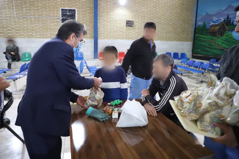 دیدار فرزندانِ تحت پوشش بهزیستی خراسان رضوی با خانوادههای خود در زندان وکیل آباد مشهد