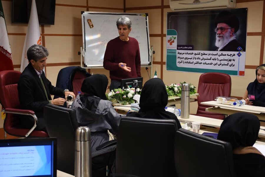 برگزاری کارگاه آموزشی تربیت مدرس با عنوان آموزش زندگی خانواده ویژه مراکز مثبت زندگی استان کرمانشاه

