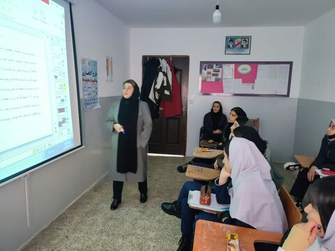 6 هزار نفر از دانش آموزان استان کردستان از برنامه آگاهسازی پیشگیری از معلولیت ها بهرمند شدند