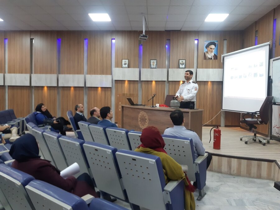 شهریار| برگزاری کارگاه آموزشی اطفاء تئوری و عملی حریق