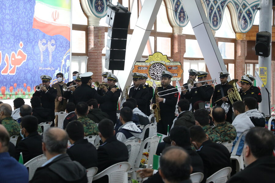 مراسم گلباران مزار شهدا به مناسبت ایام الله دهه مبارک فجر در گلزار شهدای رشت برگزار شد