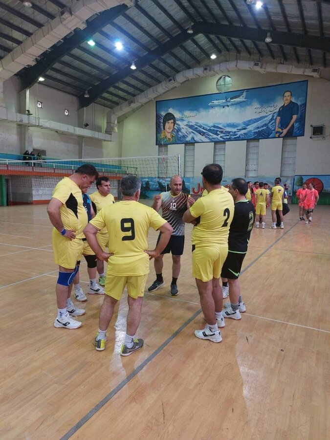 قهرمانی تیم والیبال اداره کل بهزیستی استان در مسابقات منطقه ای زیرمجموعه وزارت رفاه