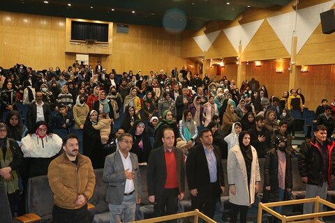 گزارش تصویری |حضور 500 نفر از مددجویان در جنگ شادی و جشن دهه فجر انقلاب اسلامی