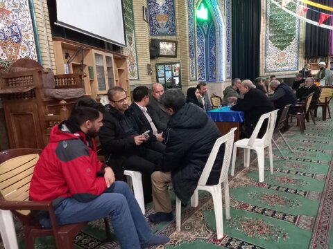 برگزاری میز خدمت توسط دستگاه های اجرایی در ایام پیروزی انقلاب اسلامی