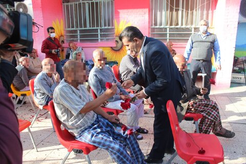 جشن روز پدر در مرکز سالمندان با حضور مدیر کل بهزیستی خوزستان