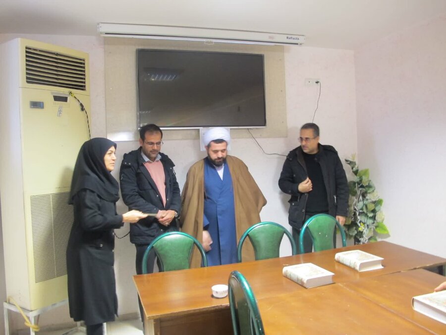 نشست توجیهی عفاف و حجاب در شبستر