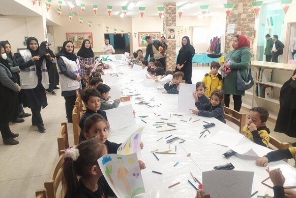 آران وبیدگل| دو قلو سه قلوها در جشن نوگلان انقلابی