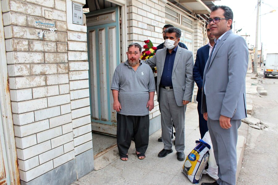 دیدار مسئولان بهزیستی خوزستان با خانواده های شهدای دارای فرد معلول