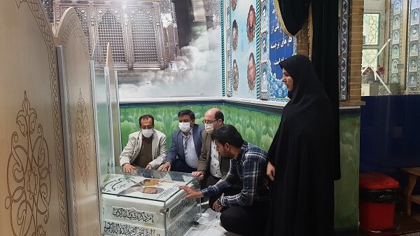 نجفآباد| تجدید میثاق با شهدا همزمان با ایامالله دهه فجر