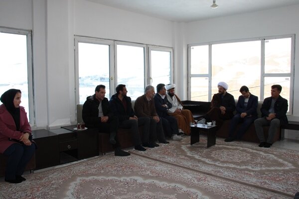 بویین میاندشت| بهرهبرداری از طرحهای اشتغال و مسکن در فجر انقلاب