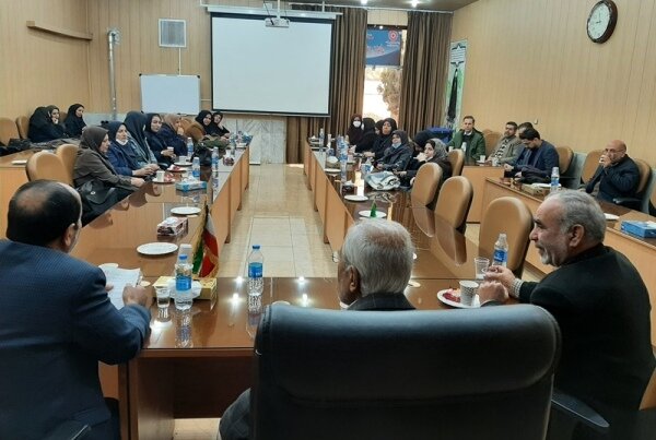 اصفهان| بازگویی خاطرات دوران انقلاب با حضور پیشکسوتان و فعالان دوران انقلاب