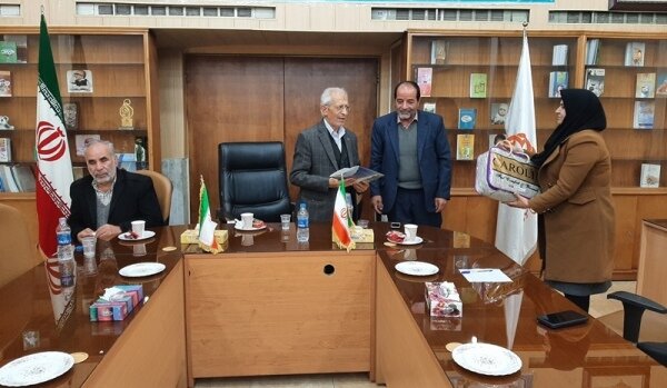 اصفهان| بازگویی خاطرات دوران انقلاب با حضور پیشکسوتان و فعالان دوران انقلاب