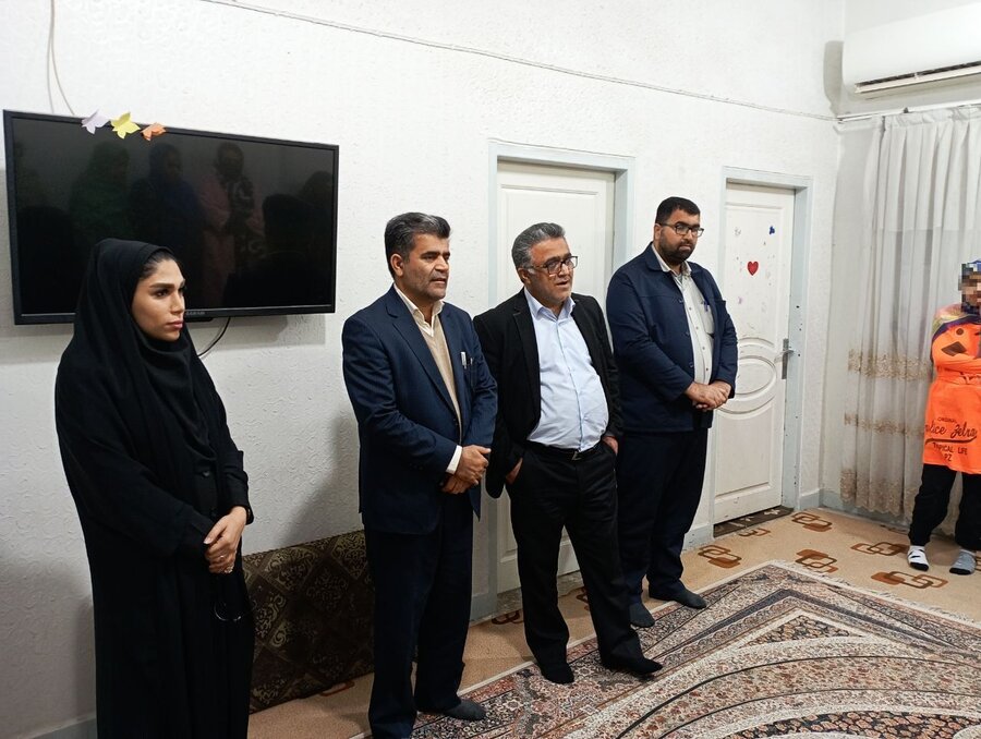 دیدار مدیر کل بهزیستی خوزستان  با فرزندان مرکز شبه خانواده آبادان