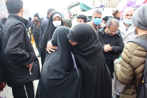 بخش اول | گزارش تصویری | تجلی حضور مدیرکل ، کارکنان و مددجویان بهزیستی البرز در راهپیمایی یوم الله ۲۲ بهمن در کنار سایر اقشار جامعه
