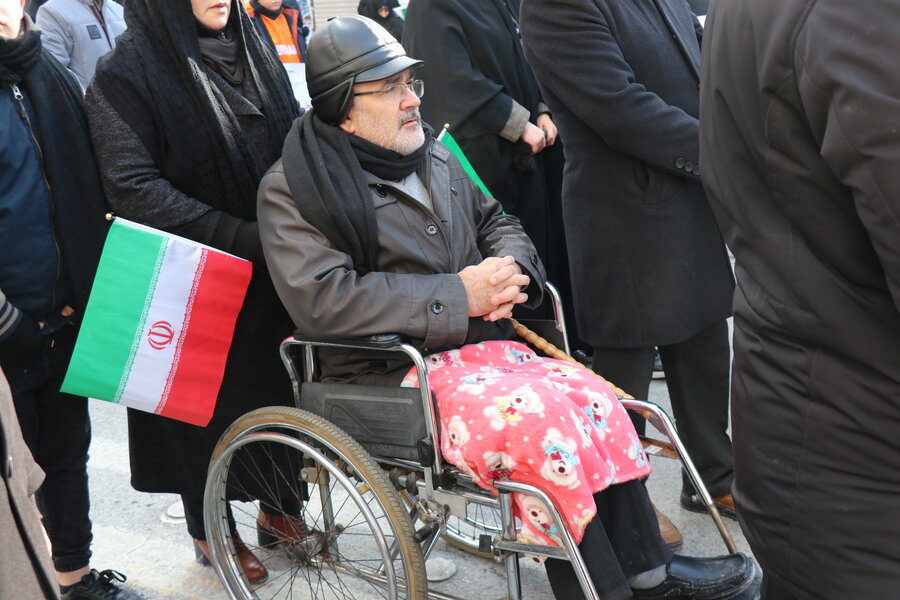 حضور مدیران و کارکنان بهزیستی آذربایجان غربی در راهپیمایی یوم‌الله ۲۲بهمن