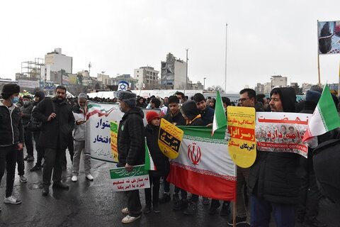 حضور کارکنان بهزیستی خراسان رضوی در راهپیمایی 22 بهمن
