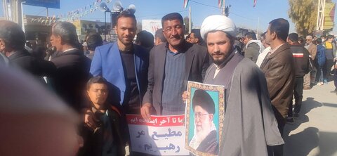 گزارش تصویری|خرامه|حضور رئیس و کارکنان بهزیستی خرامه در راهپیمایی 22 بهمن