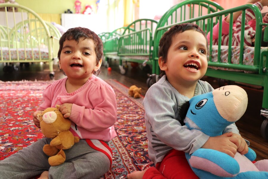 روایتهایی از ساکنان و خادمان بزرگترین آسایشگاه معلولان کشور | راههایی که ما را به هم رساند