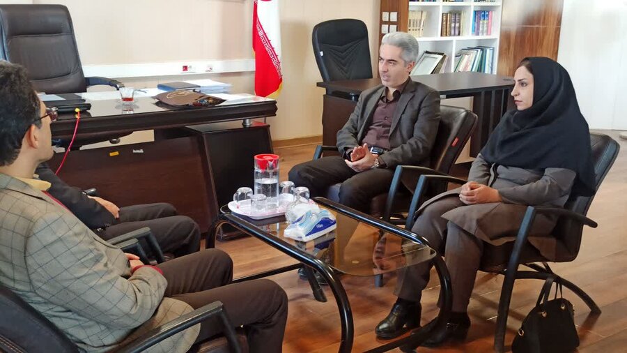 حضور مدیرکل بهزیستی کردستان در کامیاران
حضور مدیرکل بهزیستی کردستان در کامیاران