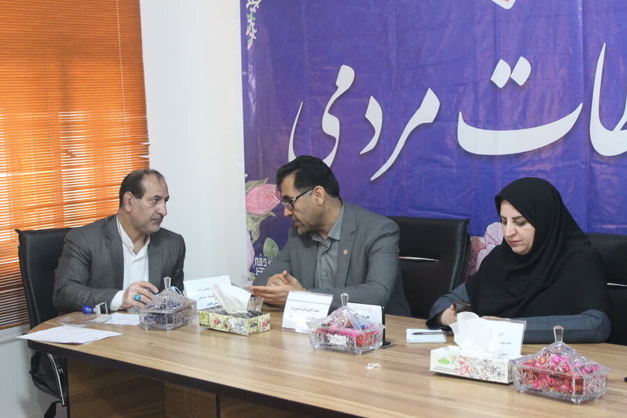 برپایی میز ارتباطات مردمی