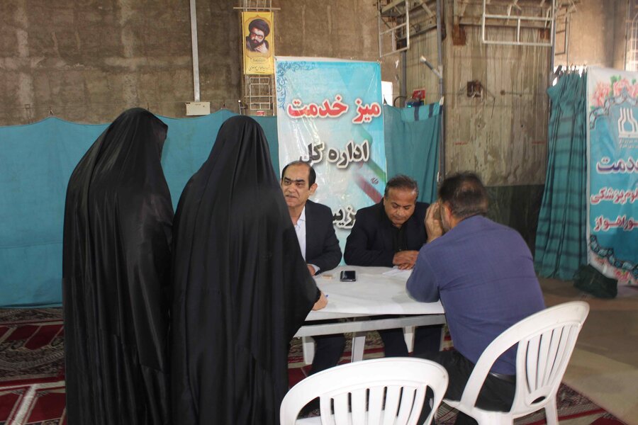 میزخدمت بهزیستی در مصلای اهواز