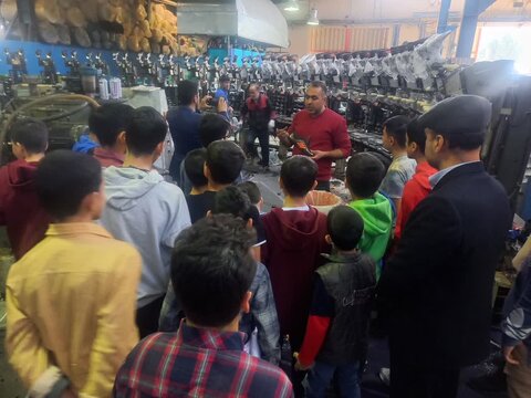 اجرای طرح ایران سرای امید با بازدید فرزندان بهزیستی از کارخانجات