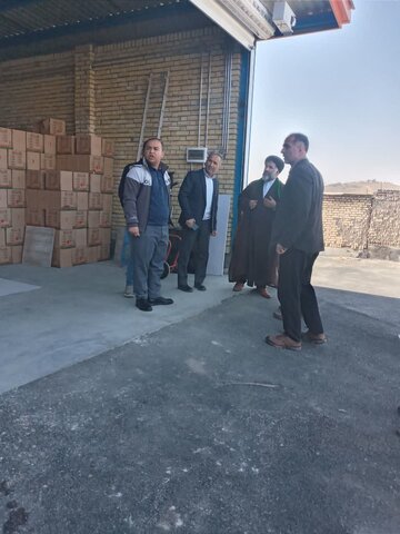 توزیع  ۳۰۰ بسته معیشتی بین مددجویان و تونخواهان بهزیستی کردستان