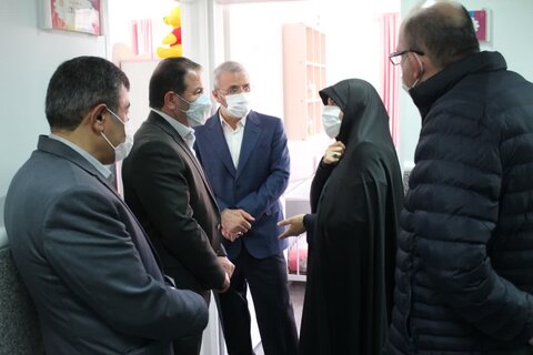 رئیس سازمان مدیریت استان البرز و شهردار کلانشهر کرج از شیرخوارگاه امام علی (ع) کرج بازدید کردند