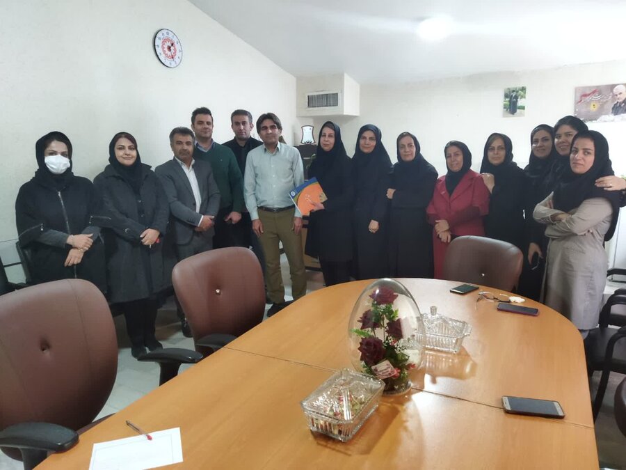 از همکاران بازنشسته اداره بهزیستی سنندج تجلیل شد