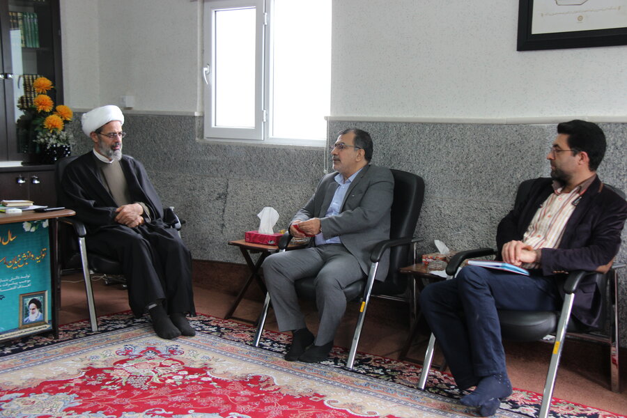 دیدار مدیر کل بهزیستی با نماینده ولی فقیه در استان