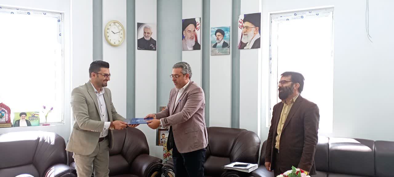 تجلیل مدیرکل بهزیستی کرمان از فرماندار کوهبنان