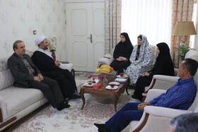دیدار مسئولین بهزیستی گیلان با خانواده شهید "حاج سیدرضا اسدی" در شهرستان رشت