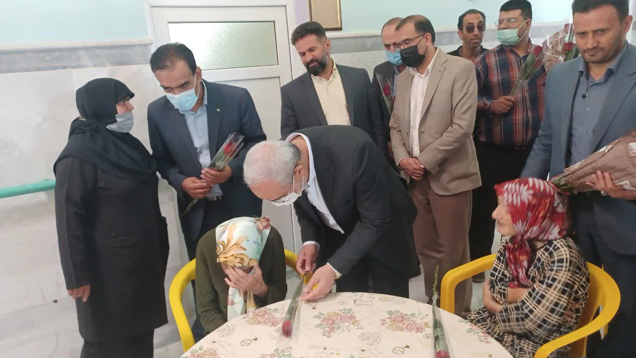قول مساعد استاندار کرمان بر رفع مشکلات خانه سالمندان محمد مرسل(ص)