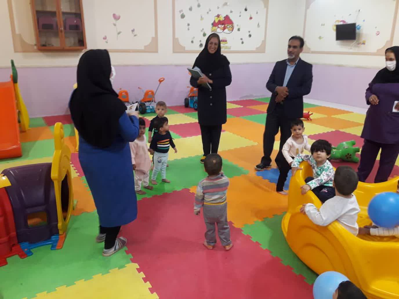 بازدید مدیر کل بهزیستی استان کرمان از شیرخوارگاه مادر