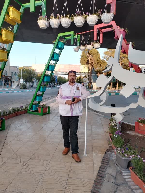 گزارش تصویری استقرار تیم خدمات اجتماعی سیار اورژانس اجتماعی شهرستان کرمان در آستانه سال جدید در مبادی ورودی شهر