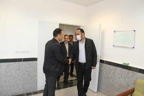 گزارش تصویری | بازدید نوروزی مدیرکل بهزیستی استان با کارکنان ستادی