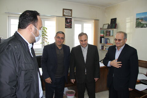 گزارش تصویری | بازدید نوروزی مدیرکل بهزیستی استان با کارکنان ستادی