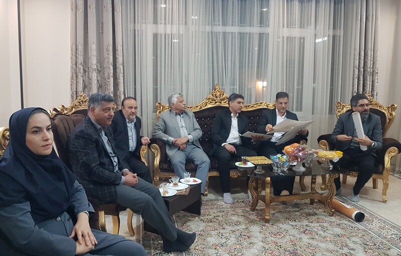 شاهین شهر و میمه| ضیافت افطاری سرپرست بهزیستی استان اصفهان با فرزندان بهزیستی