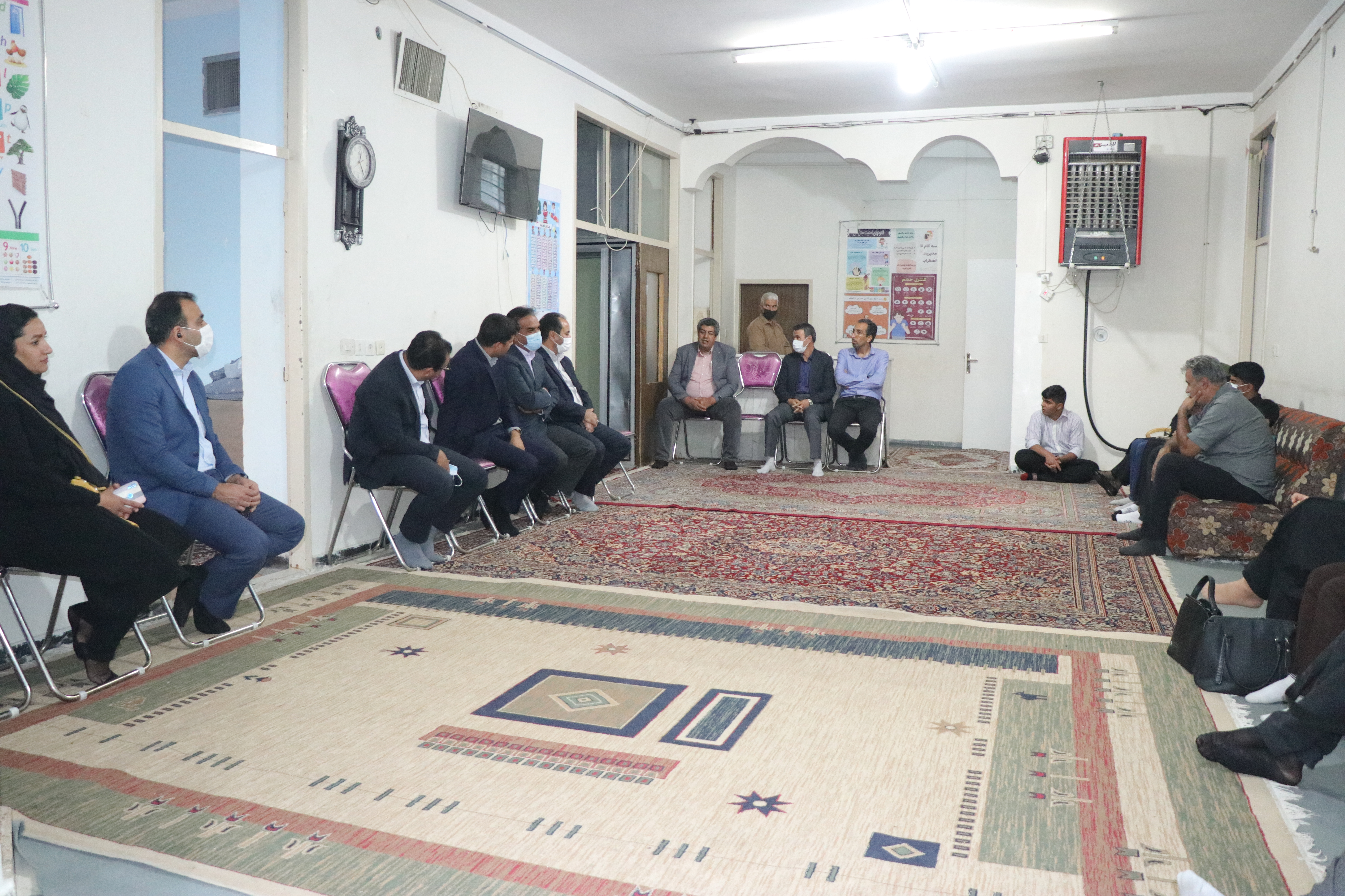 حضور مستقیم مسئولین اجرایی در بین خدمت بگیران باعث ارائه بهتر خدمت به آنان می شود