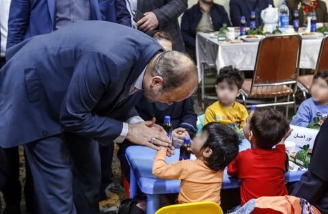 در رسانه| افطار استاندار آذربایجان شرقی با کودکان بی سرپرست