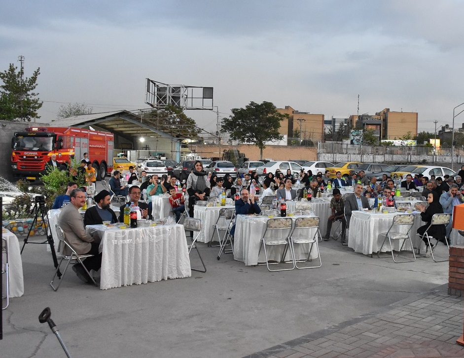 ضیافت افطاری فرزندان ترخیص شده بهزیستی خراسان رضوی برگزار شد